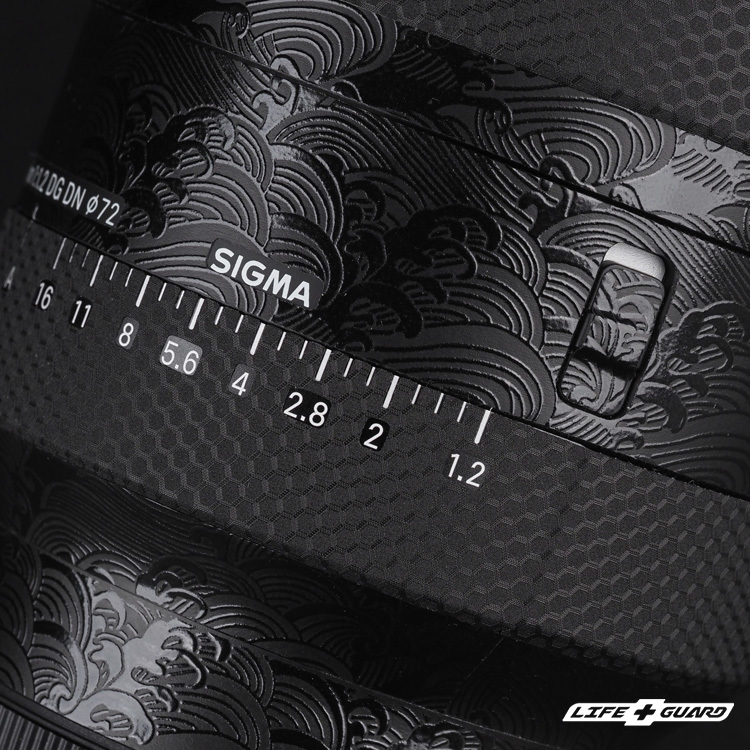 海浪黑貼膜質感特寫，LIFE+GUARD 設計風格