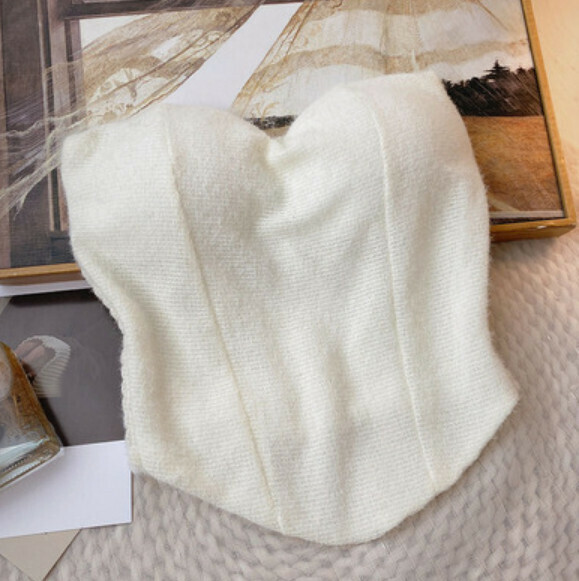 Autumn and Winter Thickened Baneau Vest with Chest Padding (White) [One Size]