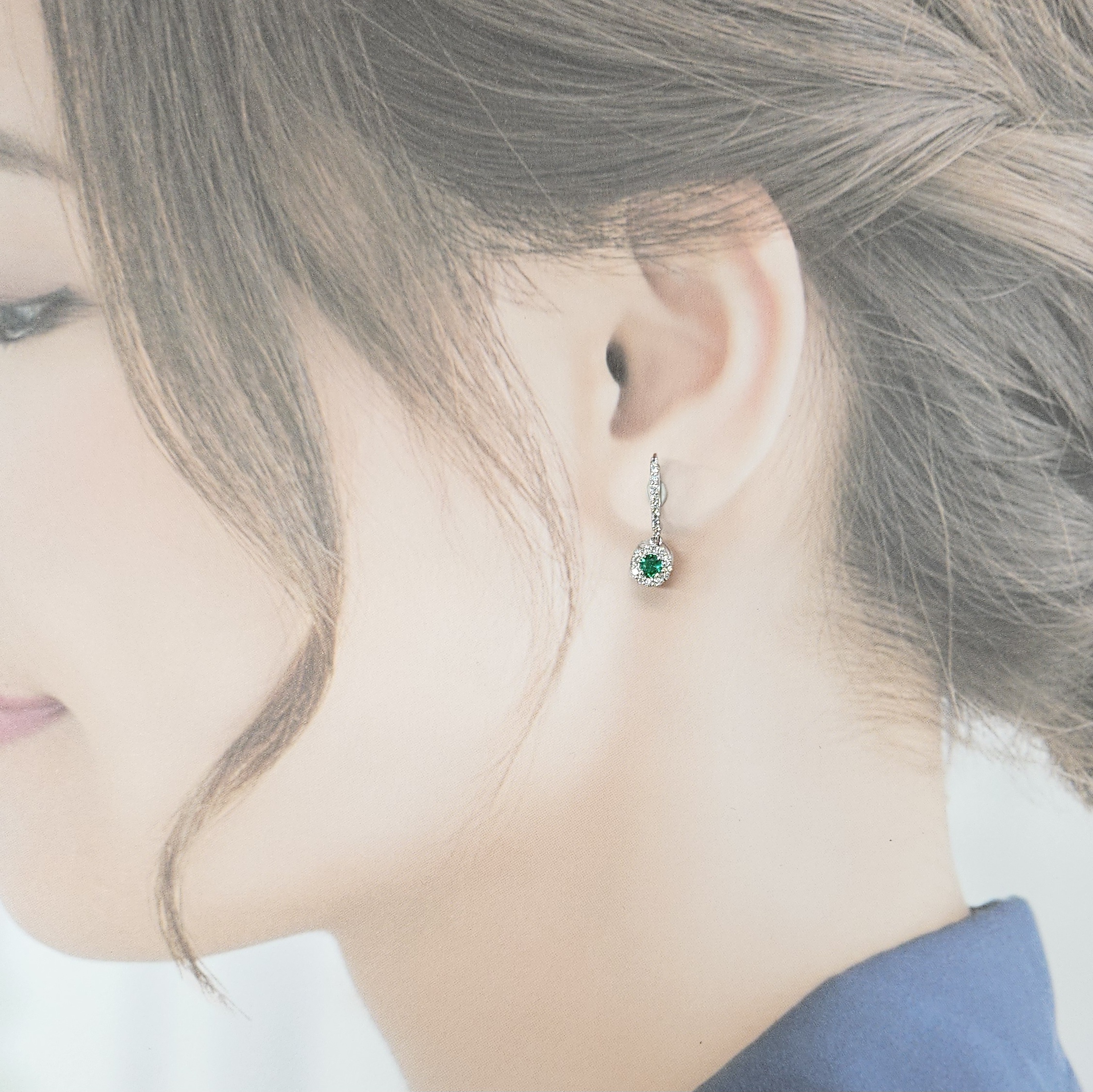 全新18K白金【主石27份綠寶石】配29份小鑽吊耳環