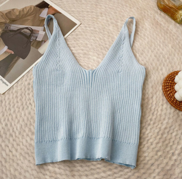 Slim Cropped Bottom Knit Vest (Light Blue) [One Size]