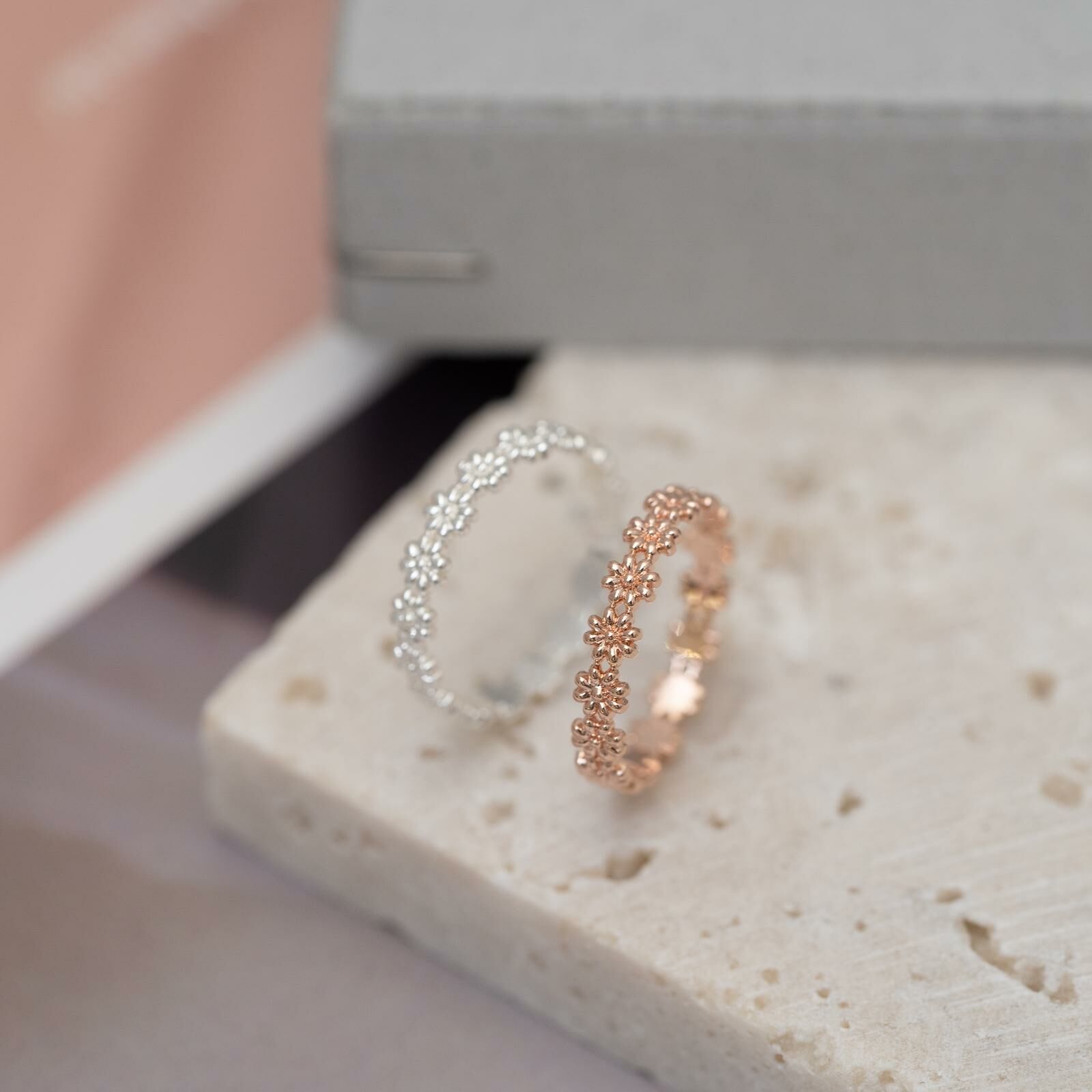 小菊花磨沙尾指戒 svr14