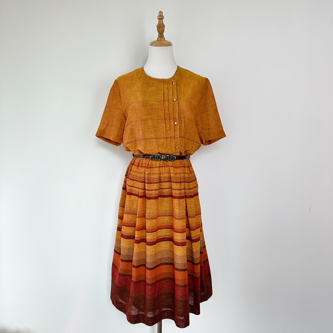 日落感漸變色間條連身裙