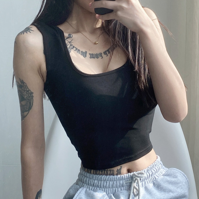 Hot selling U-neck short sleeveless vest (black) (S-L size) (contact customer service after placing order to confirm delivery size)