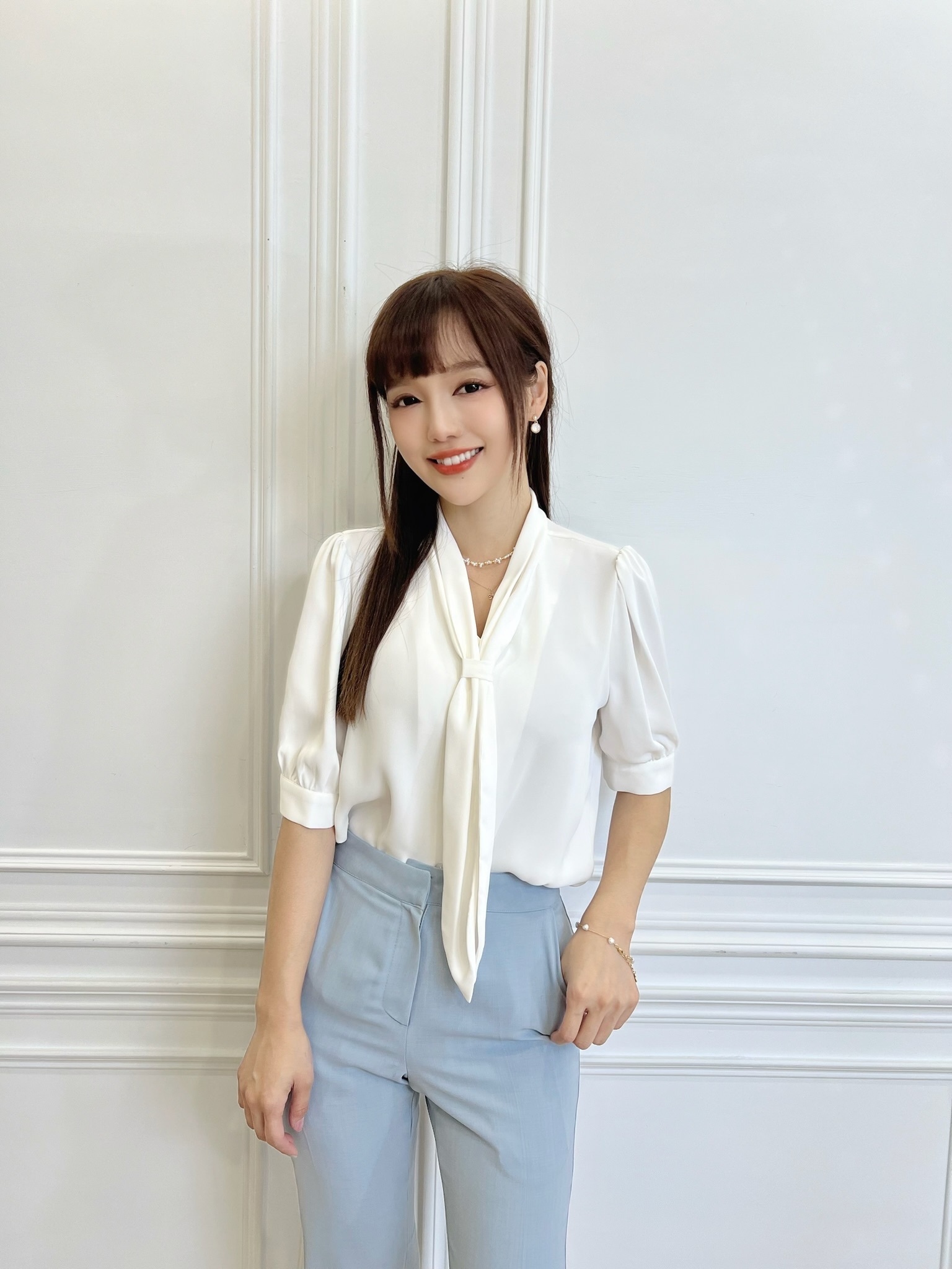 絲滑短袖領巾上衣