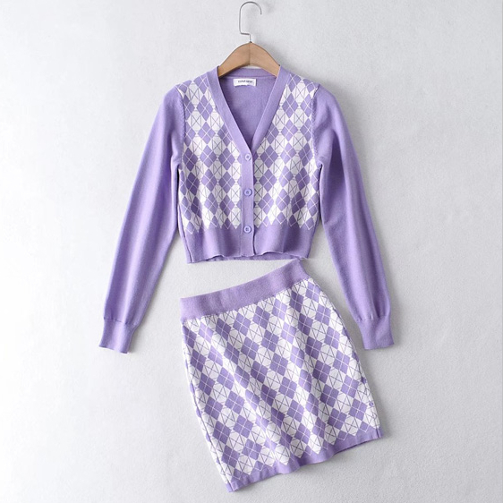 Hot selling diamond V-neck knitted sweater + hip-hugging skirt two-piece set (purple) (S/M size) (contact customer service after placing the order to confirm the delivery size)