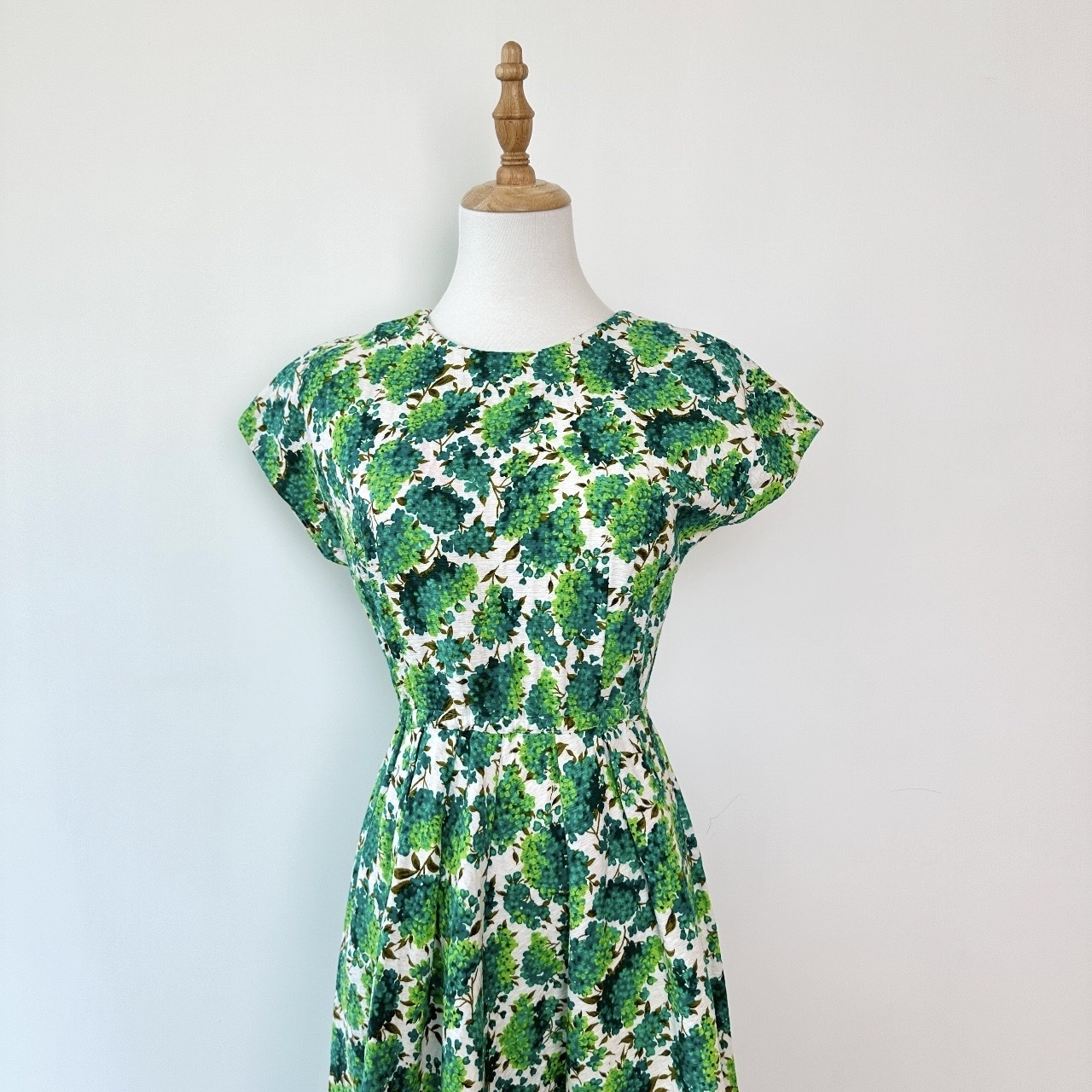 青提子果園短袖連身裙