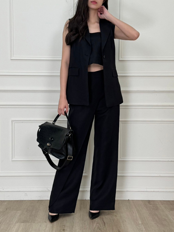 LIVIANA CONTI 寬肩麻背心(黑)