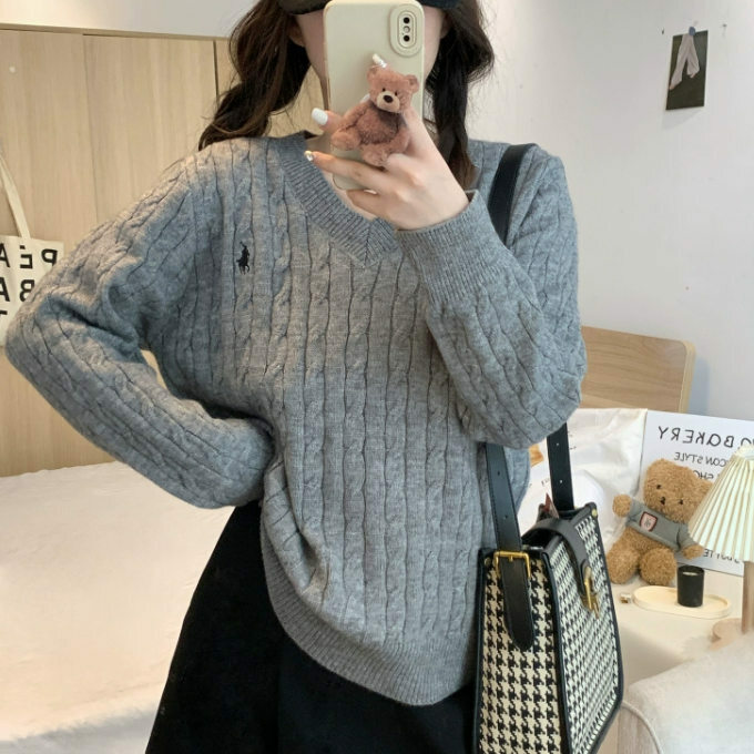 Hot selling V-neck pullover sweater (one size fits all) (V-neck gray)