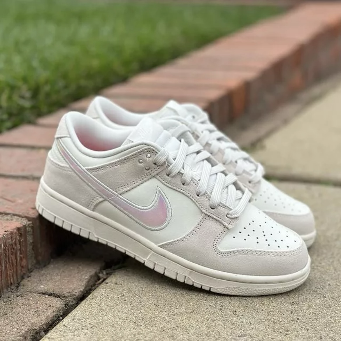 Nike Dunk Low Sail Iridescent Swoosh 人魚姬粉 淺米灰 鐳射 炫彩勾 麂皮 拼接