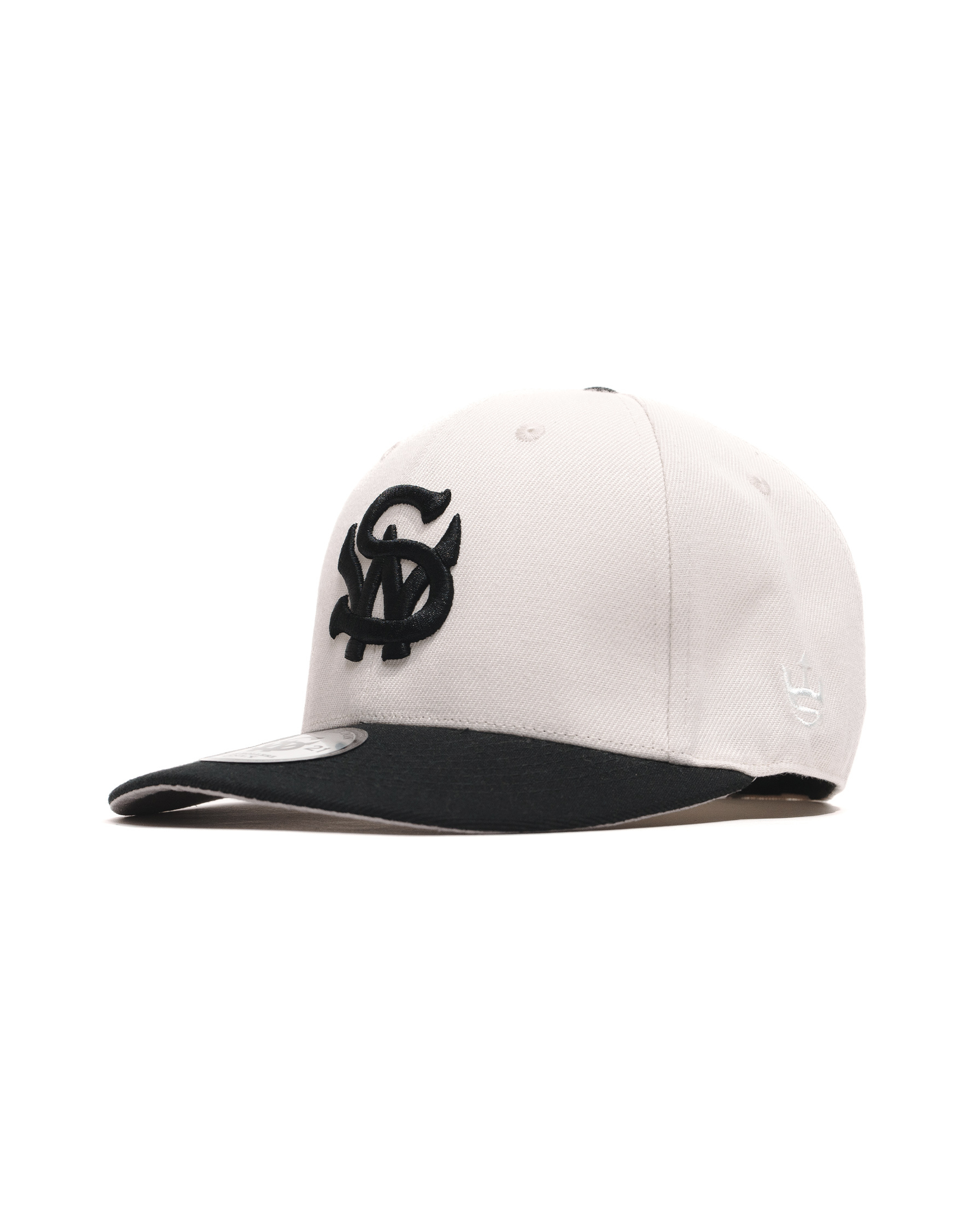 Sway the Don / Mando Fitted - White