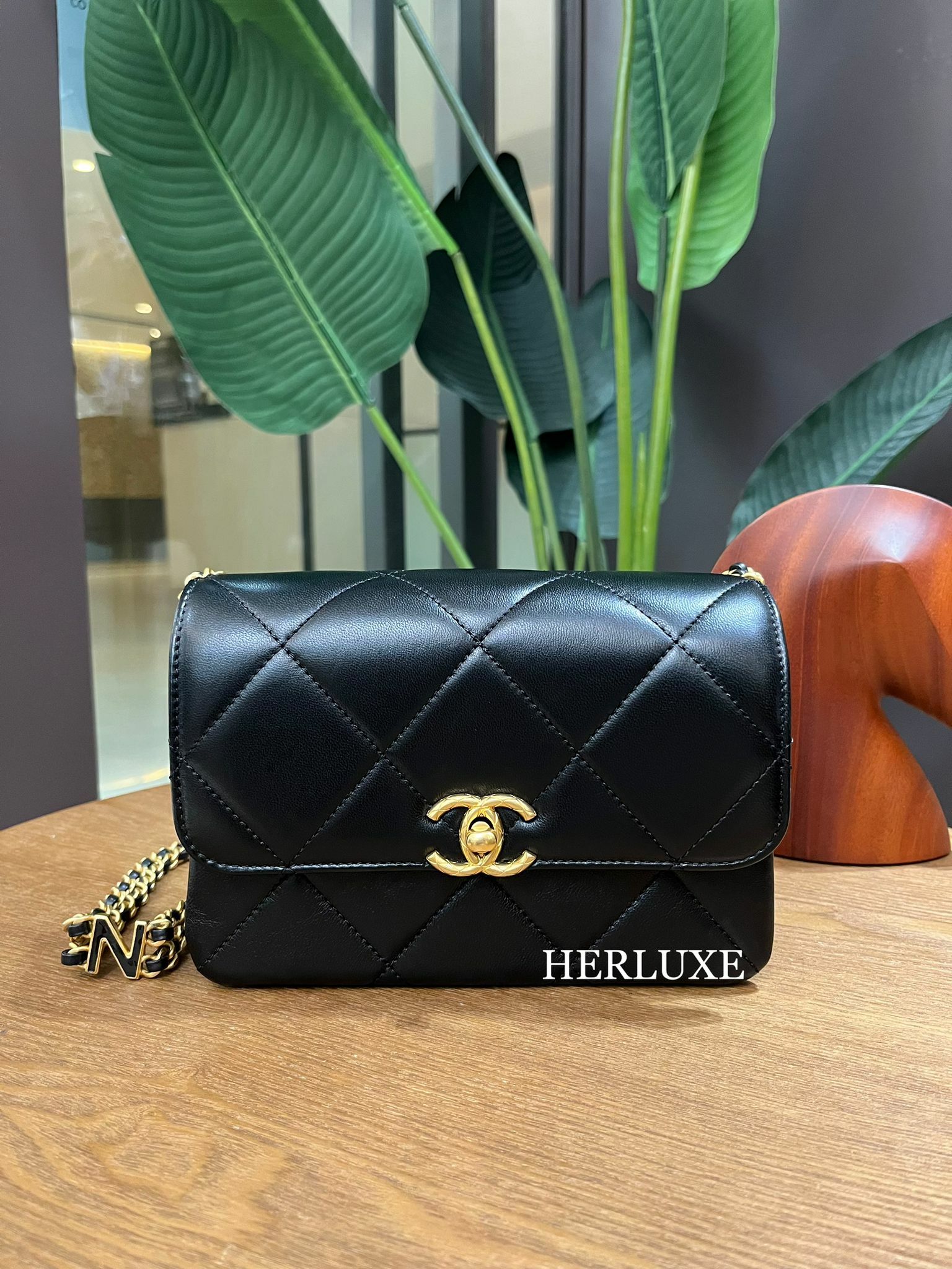 Chanel mini flap bag 黑色