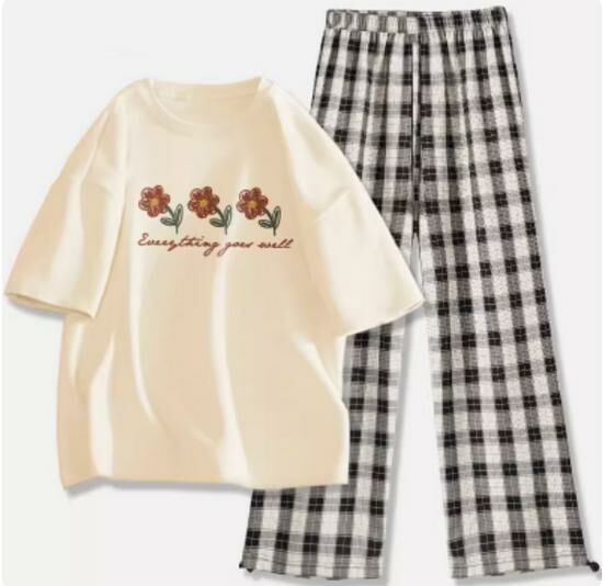 Hot selling short-sleeved T-shirt wide-leg pants suit [Milk White (Lucky Flower) + Black and White Pants] [S-2XL Size] (please contact customer service to confirm the delivery size after placing the order)