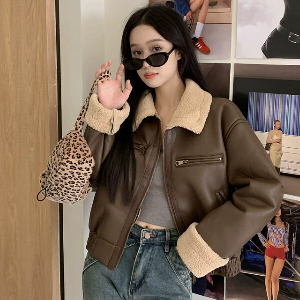 Hot selling velvet and thickened fur all-in-one jacket (M/L size) (brown) (contact customer service after placing the order to confirm the delivery size)