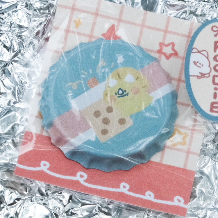 狗狗的小跳步，繪蹦砰｜瓶蓋胸章｜三角龍