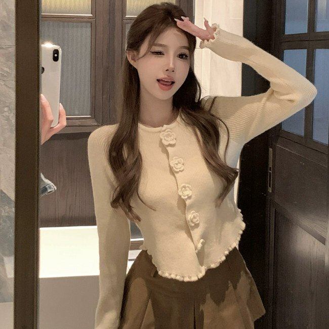 Hot Selling Round Neck Floral Short Knit Sweater (One Size) (Apricot)