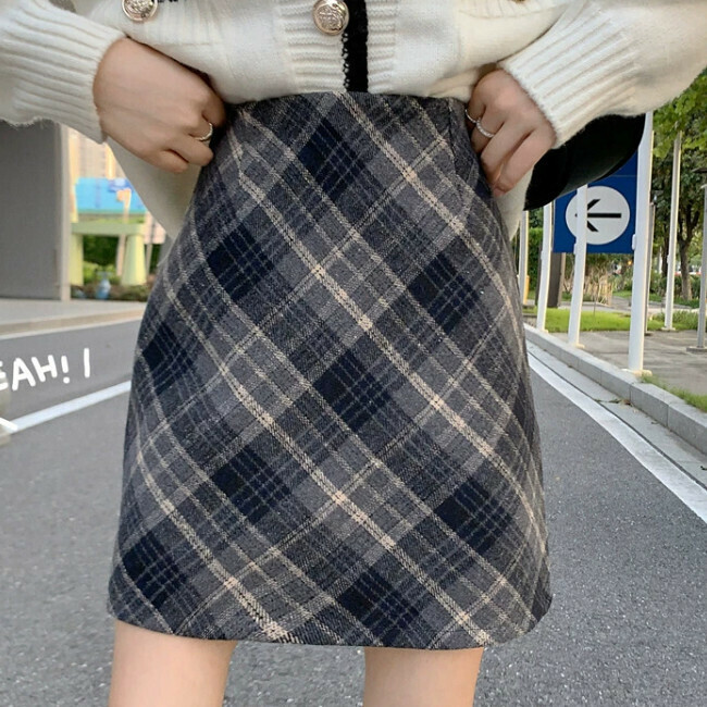 Hot selling high waist plaid skirt (S-XL sizes) (black and blue) (contact customer service after placing the order to confirm the delivery size)