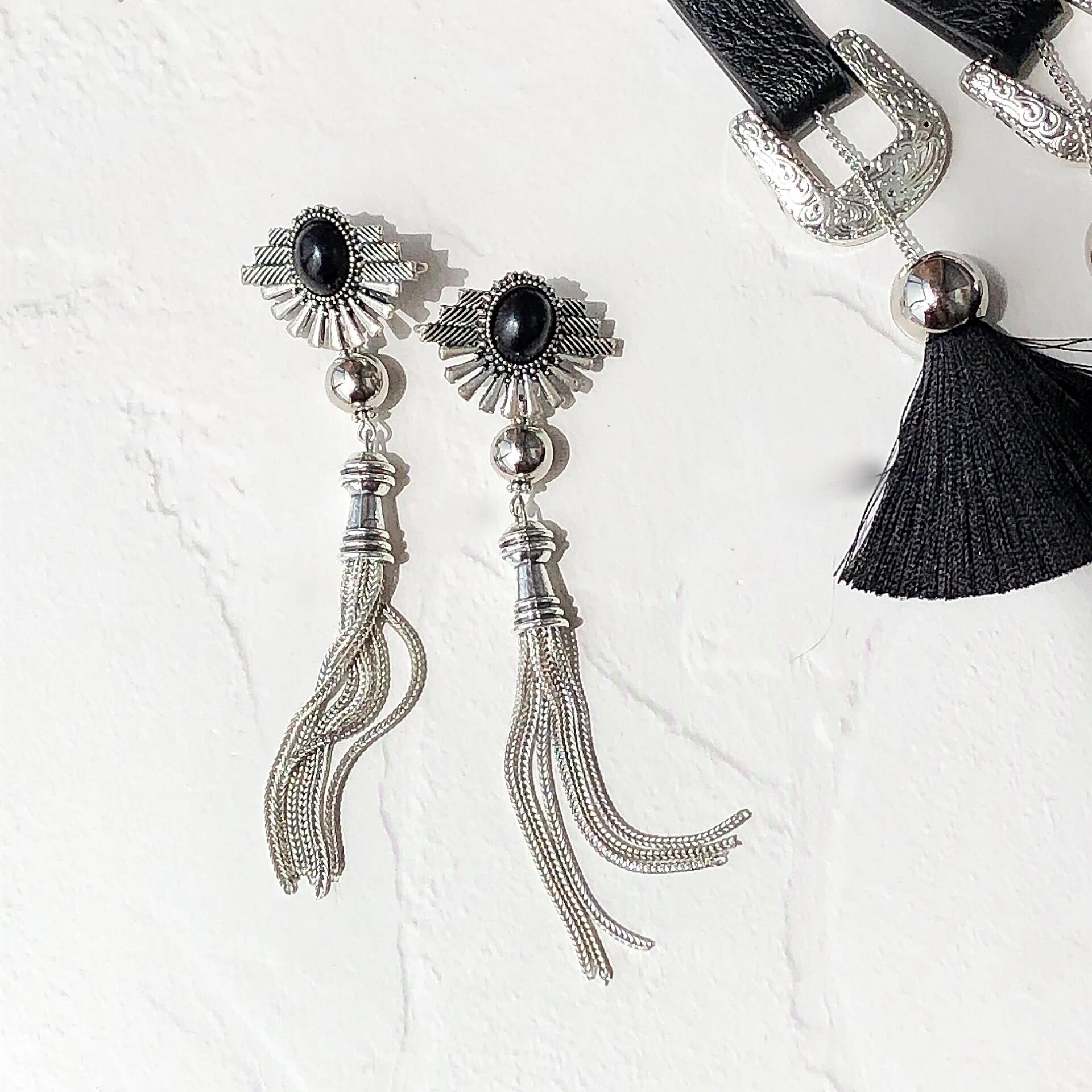 [LAUGHTER] sun flower vintage tassel