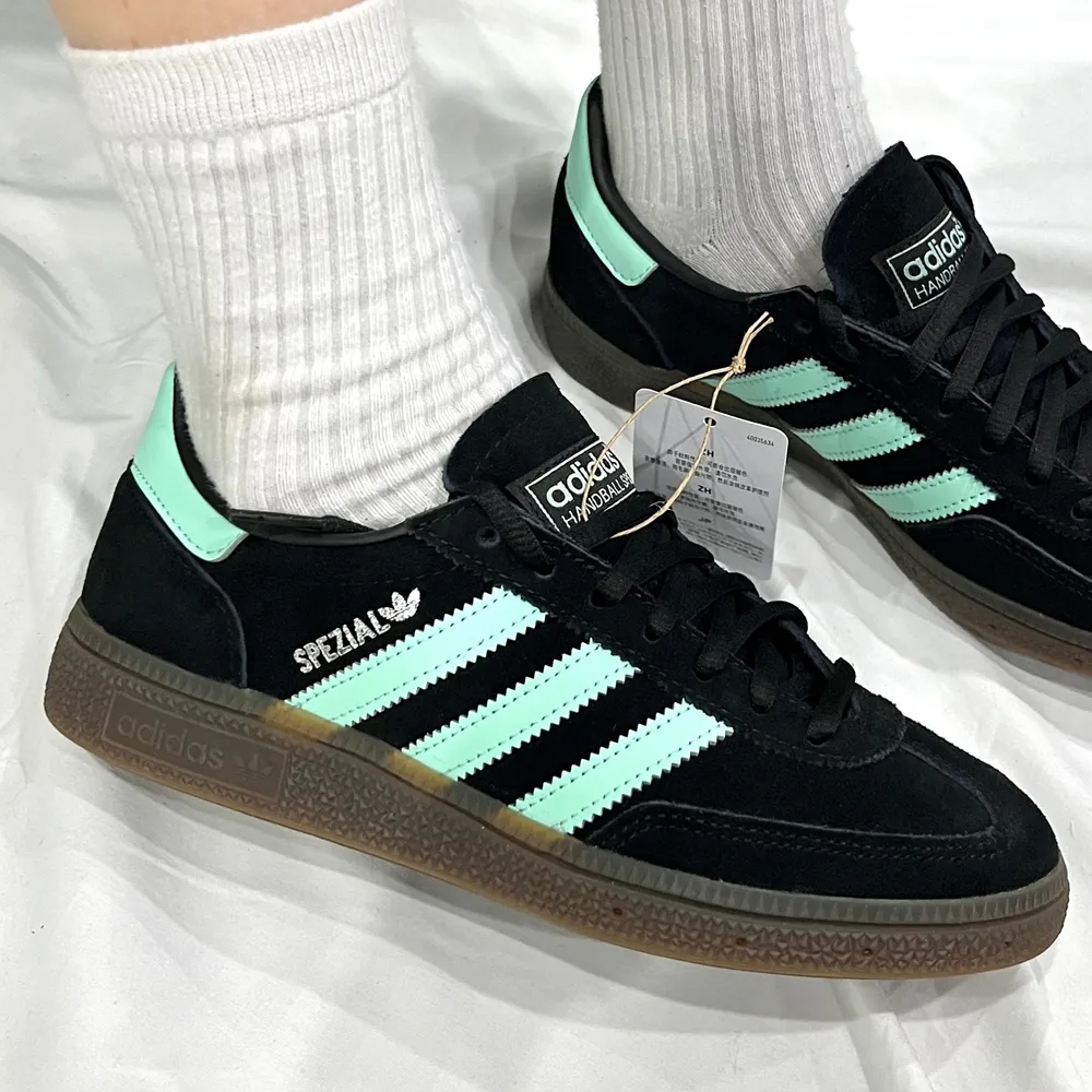 ADIDAS ORIGINALS HANDBALL 黑綠 Tiffany綠 麂皮 復古 德訓鞋 男女同款 復古休閒鞋 IH7491