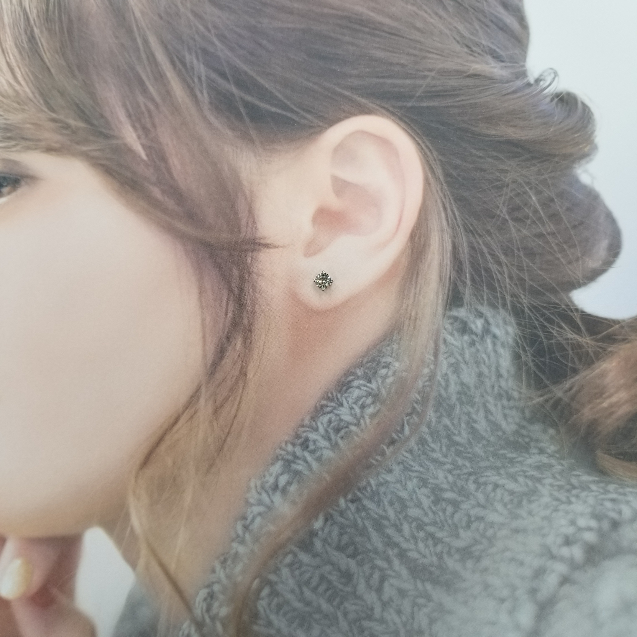 全新18K白金【主石81份鑽石】4爪耳環