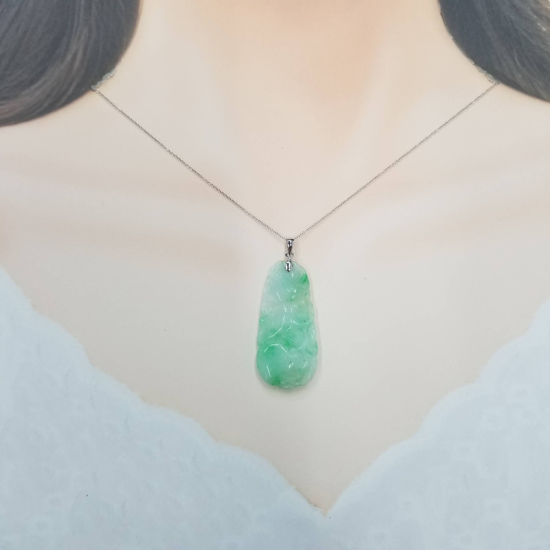 18K White Gold Jade Pendant