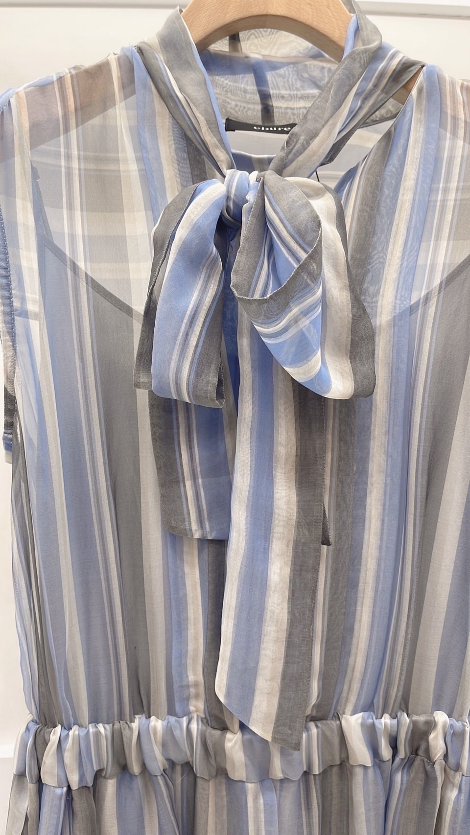 直條透紗無袖洋裝