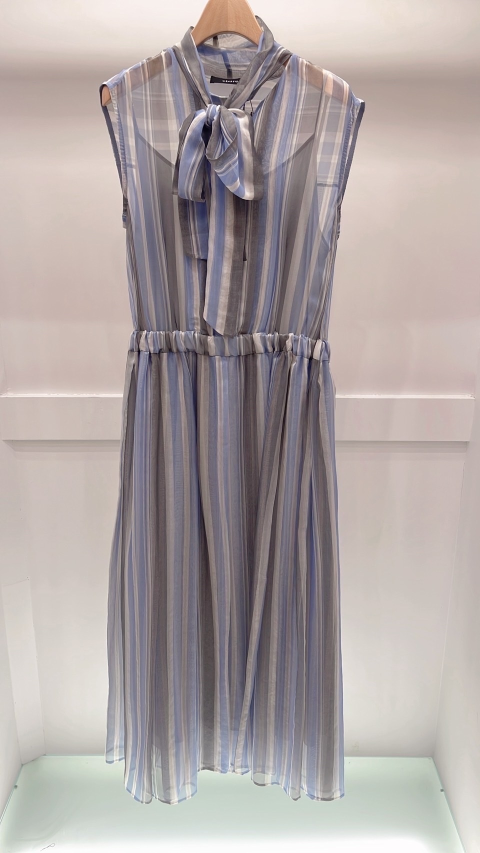 直條透紗無袖洋裝