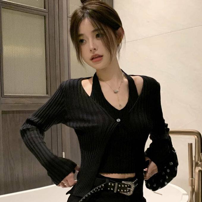 Hot Selling Fake Two-Piece Knitted Sweater (One Size) (Black)