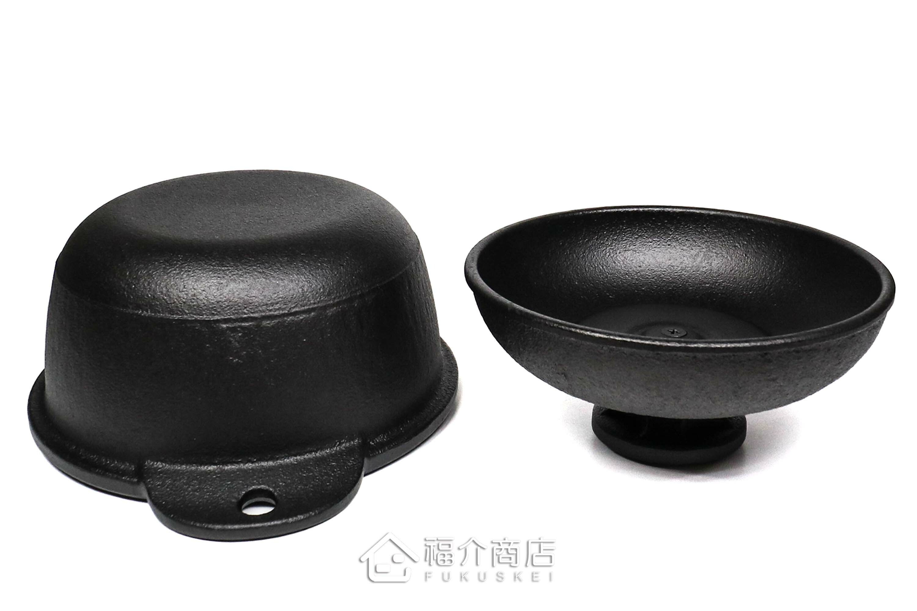 可以單手持鍋做燉菜與煮物料理的黑色鑄鐵鍋