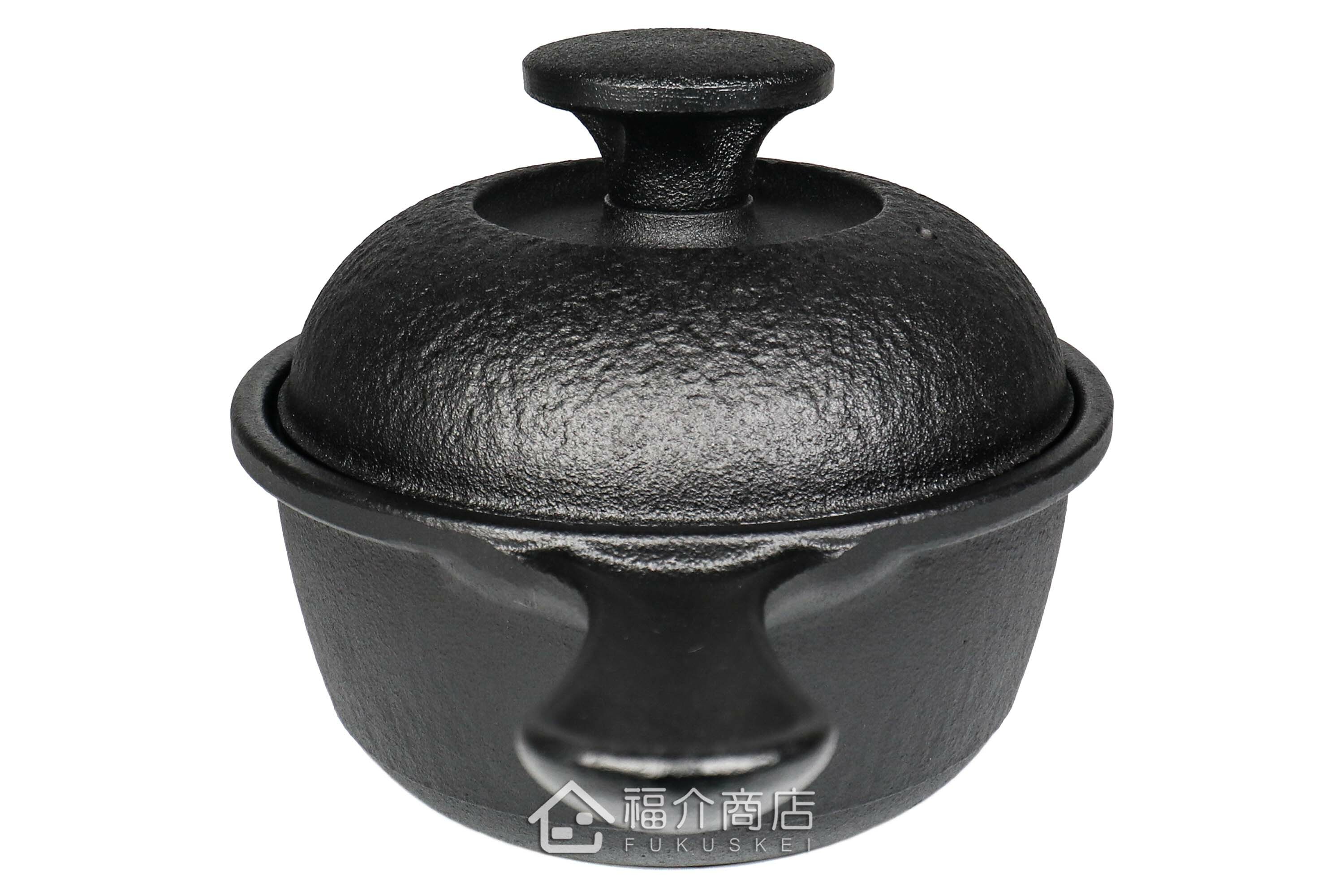 可以單手持鍋做燉菜與煮物料理的黑色鑄鐵鍋