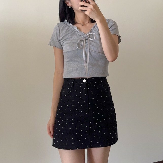 韓風小花A字短裙（現貨）
