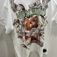 [S] MOSCHINO TEDDY BEAR WITH MONEY PRINT T-SHIRT,WHITE, DA070154401002 (SM788)