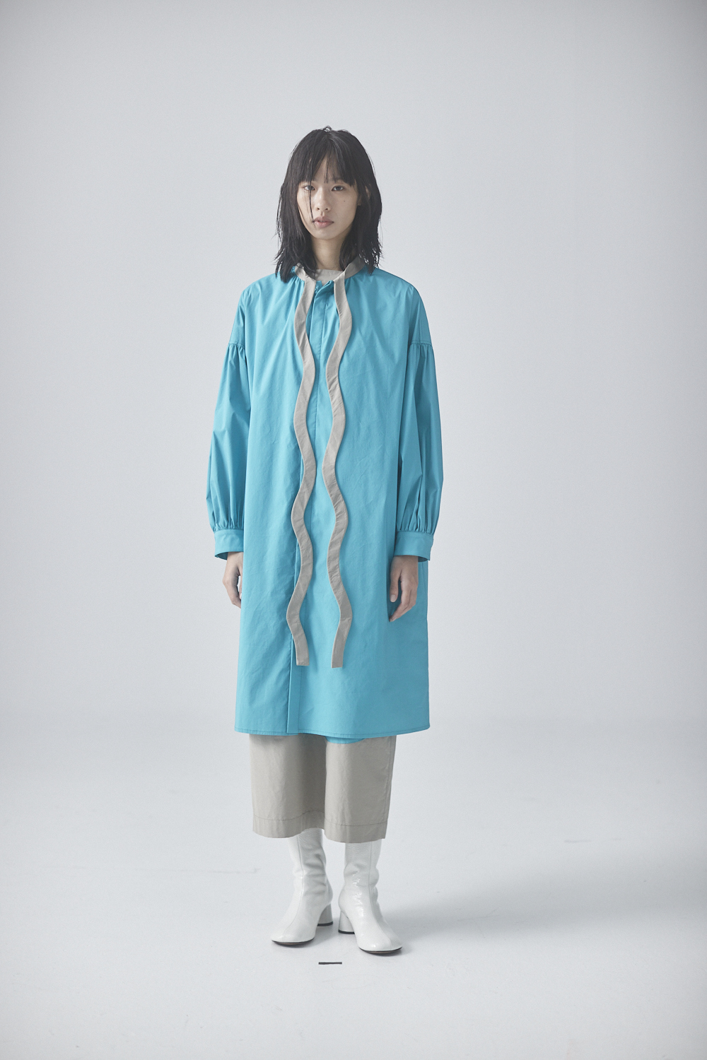 撞色波浪領帶洋裝