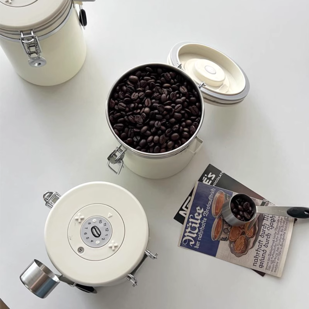 【NG品。不影響使用】咖啡豆 不鏽鋼密封罐｜單向氣閥｜附杓子｜日期紀錄功能｜咖啡粉收納罐
