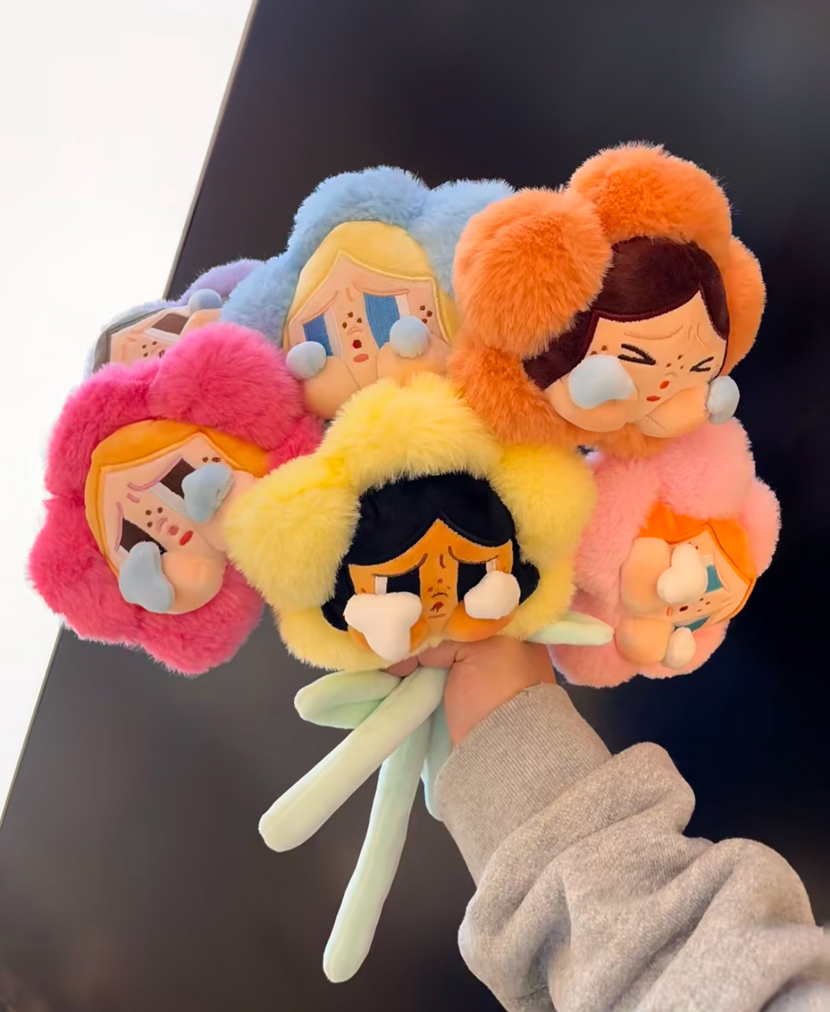 Popmart 泡泡瑪特 Crybaby 哭娃 悲傷俱樂部 毛絨花朵盲盒6+1款 毛絨公仔 公仔 盲盒 /預購