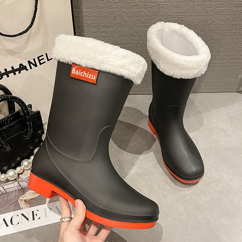 Medium-cut water boots and rain boots (size 36-41 black and red + velvet cover (one size smaller)) (contact customer service to confirm the shipping size after placing an order)