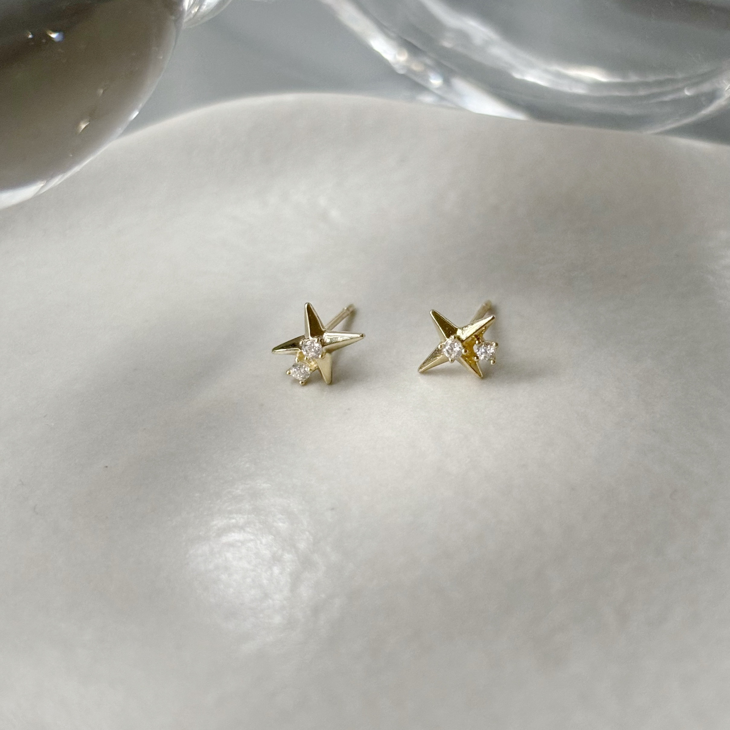 10k twinkle star鋯石耳環