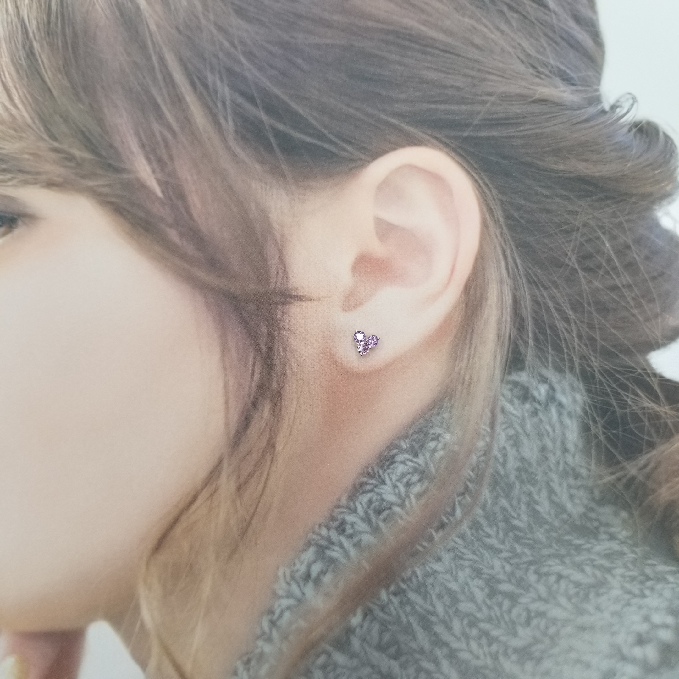 全新18K白金74份粉紅藍寶石耳環