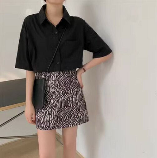 Lapel short-sleeved shirt (black S-L contact customer service to confirm shipping size after placing an order)
