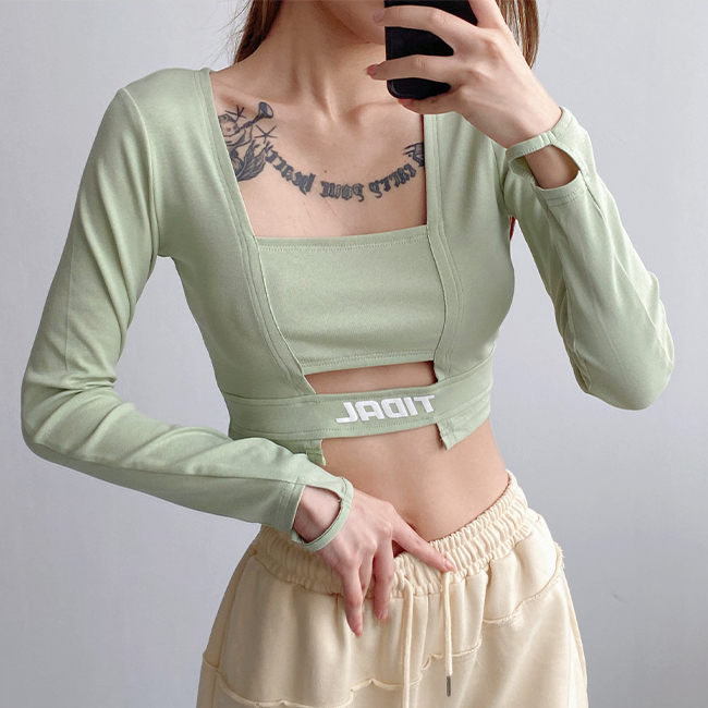 Hot selling letter embroidered square collar hollow long-sleeved T-shirt (light green) (S-L size) (contact customer service after placing the order to confirm the delivery size)