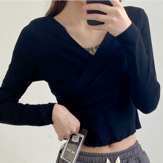 Hot selling V-neck long-sleeved T-shirt (black) (S/M size) (contact customer service after placing order to confirm delivery size)