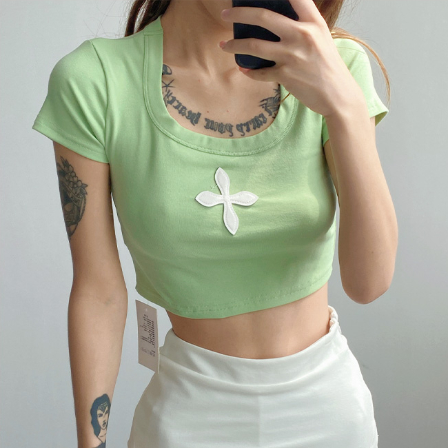 Hot selling U-neck navel-baring short-sleeved T-shirt (green) (S/M size) (contact customer service after placing the order to confirm the delivery size)