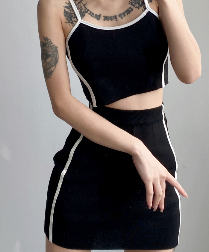 Hot selling knitted camisole + skirt two-piece suit (black) (one size fits all)
