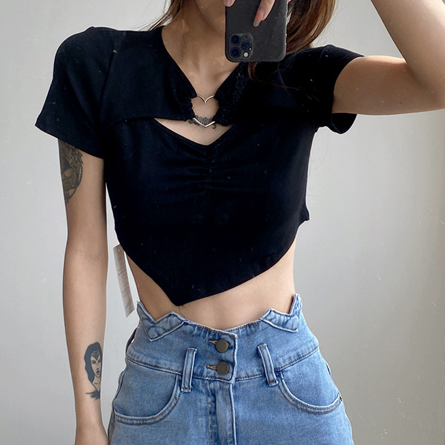 Hot selling love hollow diagonal cut irregular short-sleeved T-shirt (black) (S/M size) (contact customer service after placing the order to confirm the delivery size)