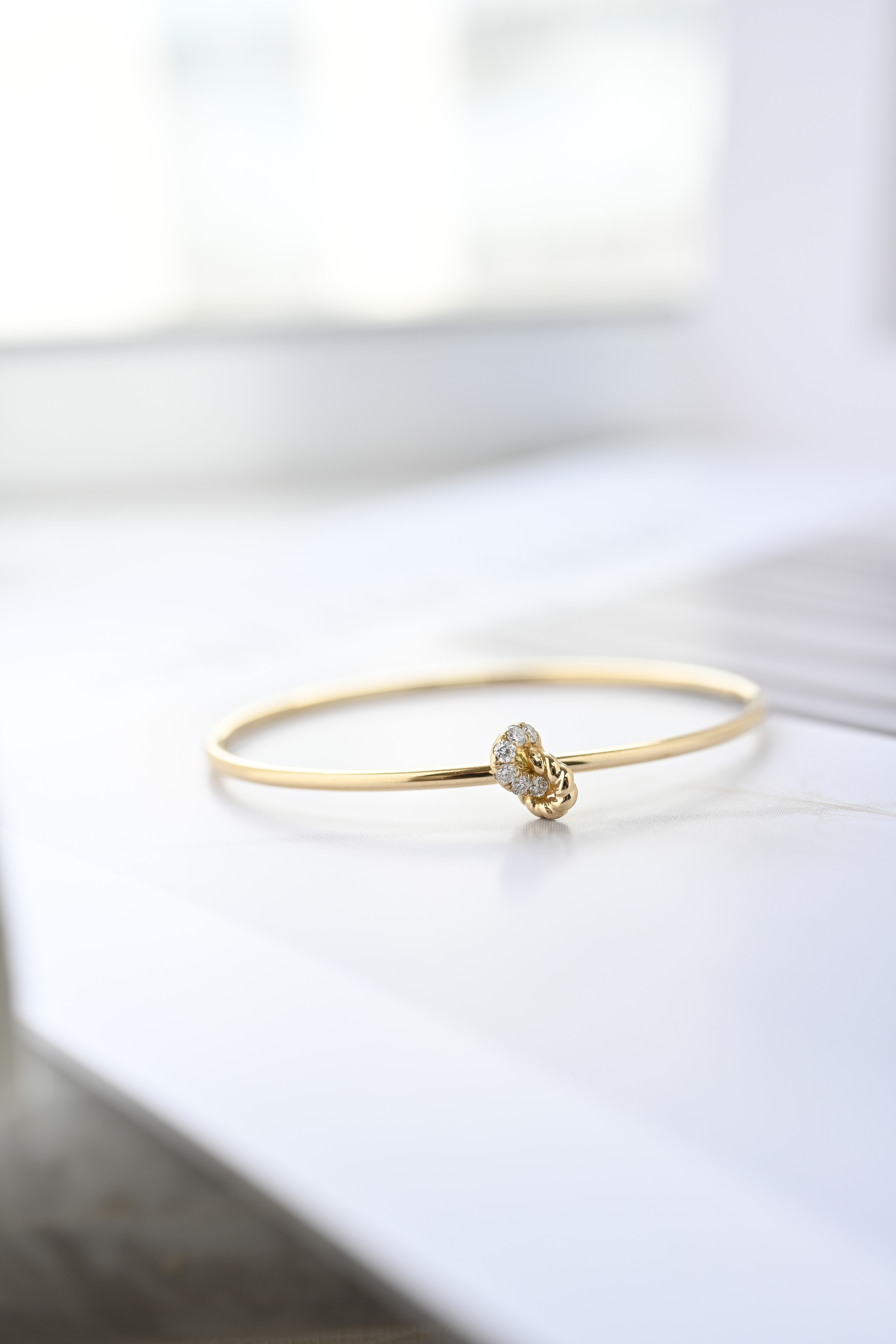 18K Trenza Diamond Bangle