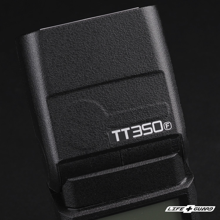 黑色砂紋貼膜質感特寫，LIFE+GUARD 設計風格