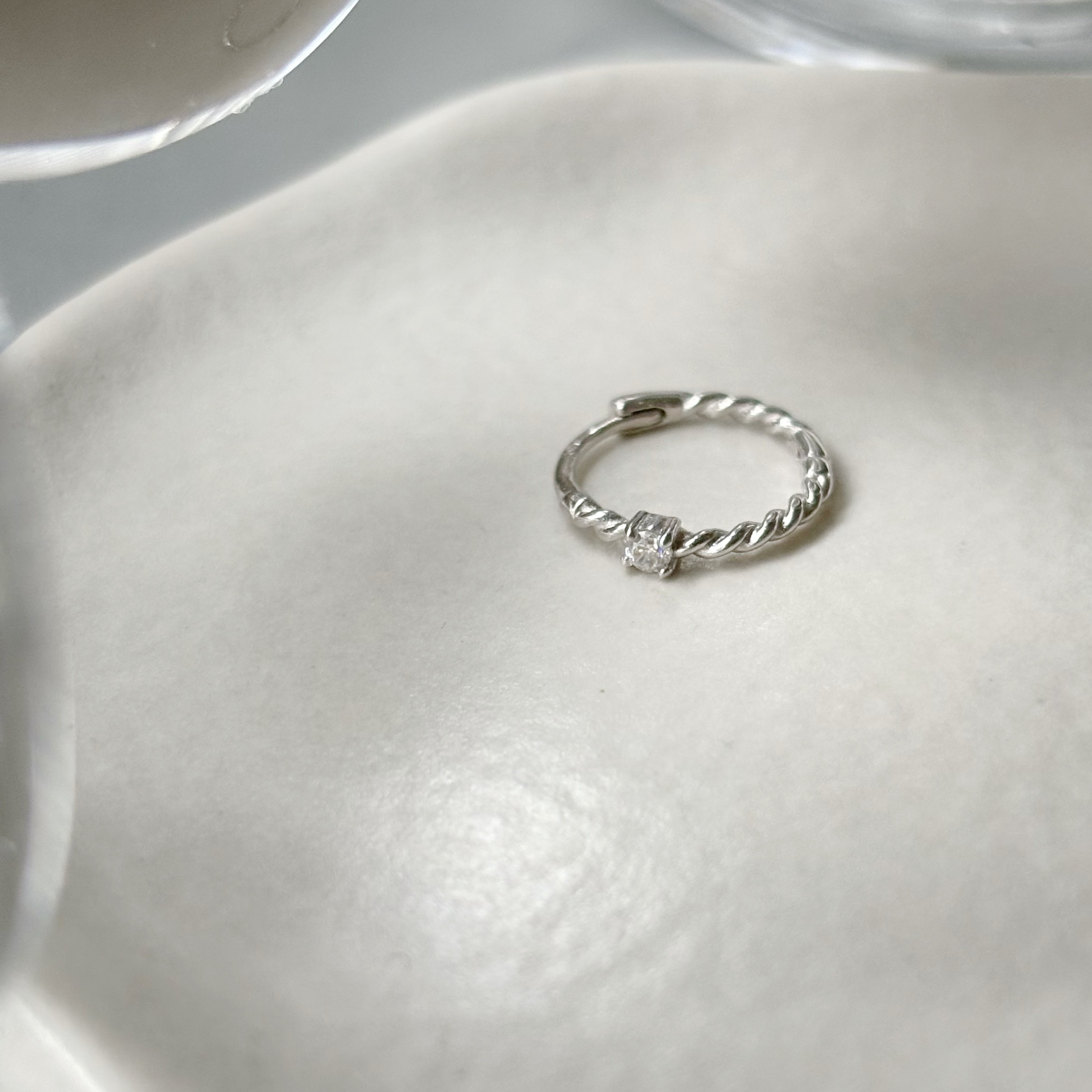 10k麻花四爪鋯石耳圈