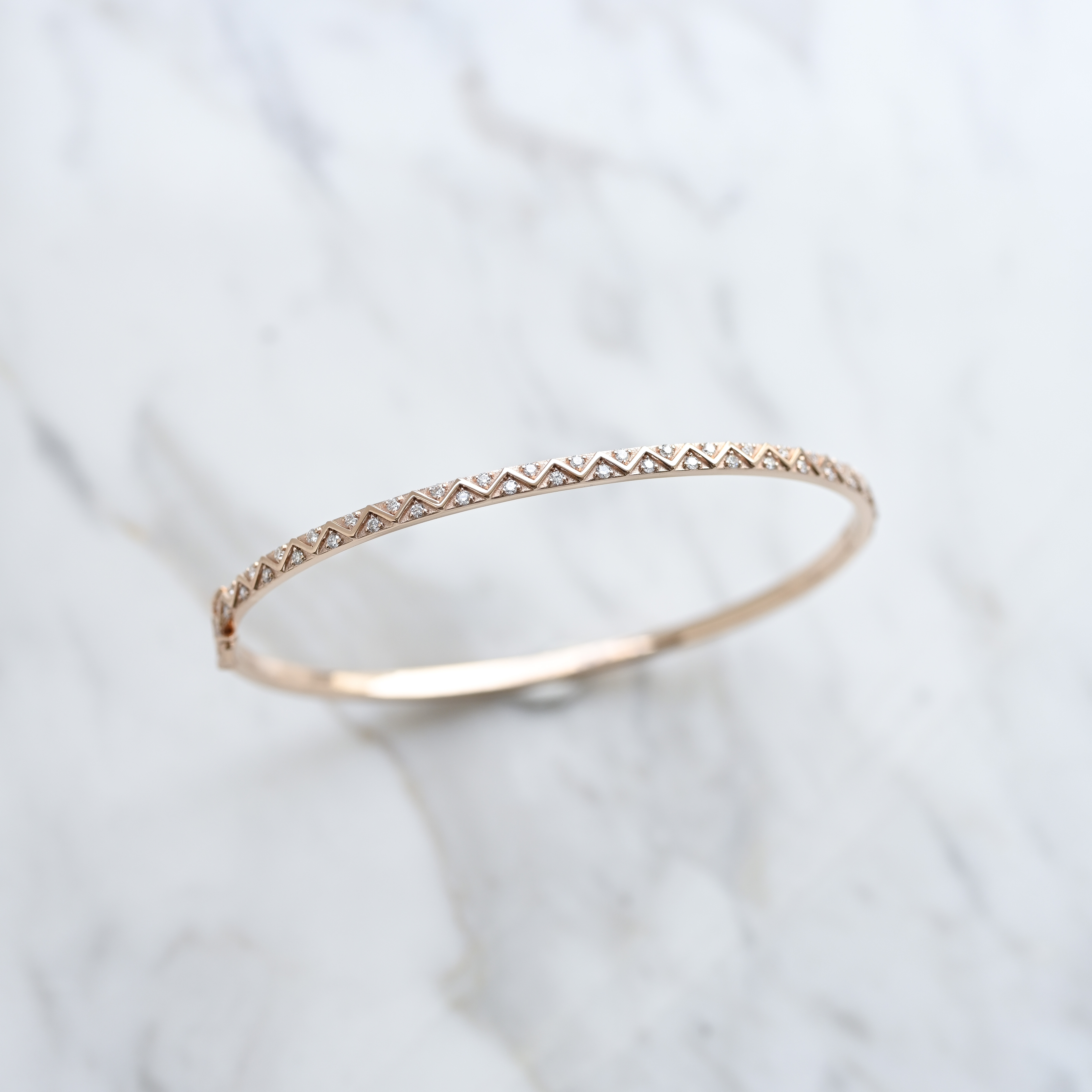 18K Roman Diamond Bangle