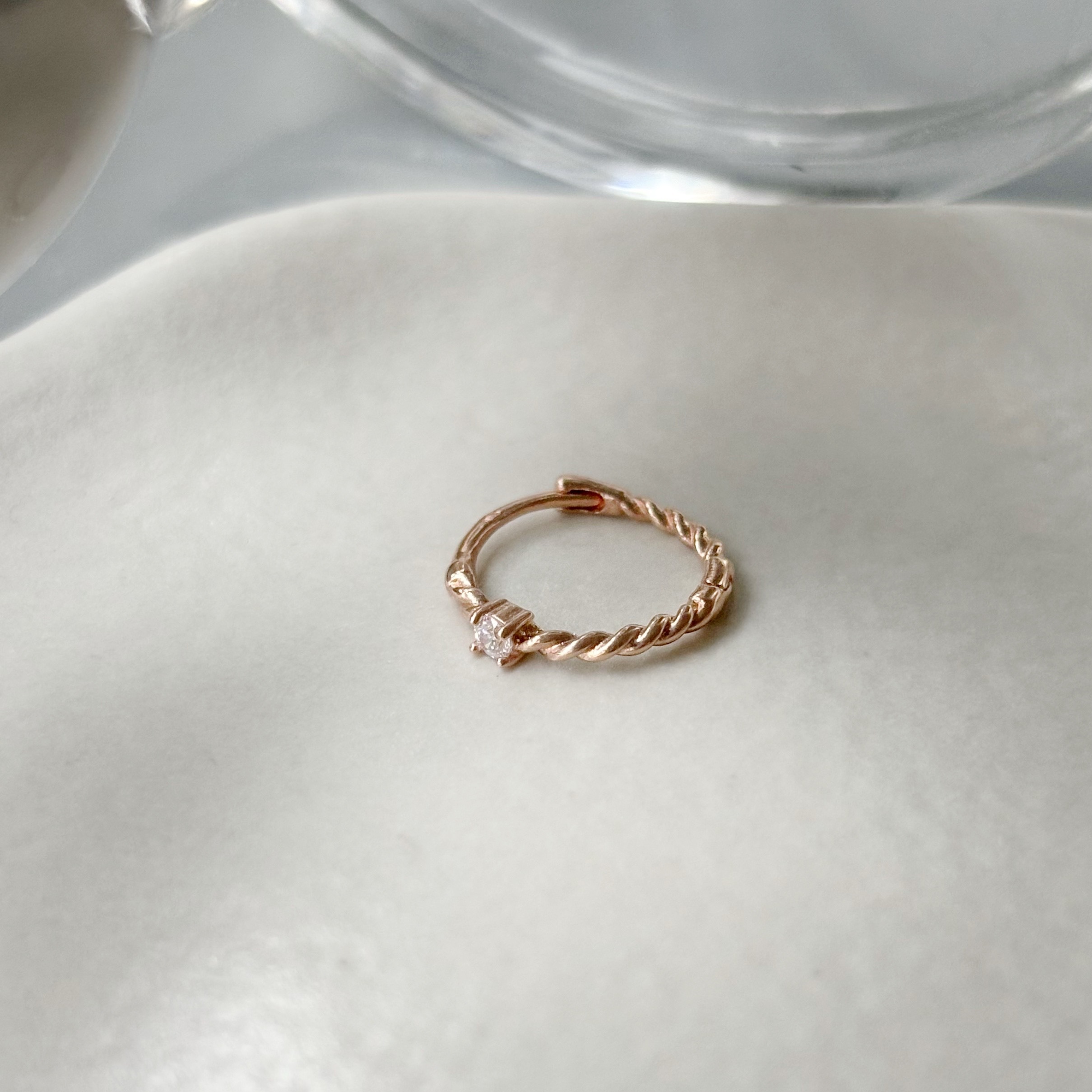 10k麻花四爪鋯石耳圈