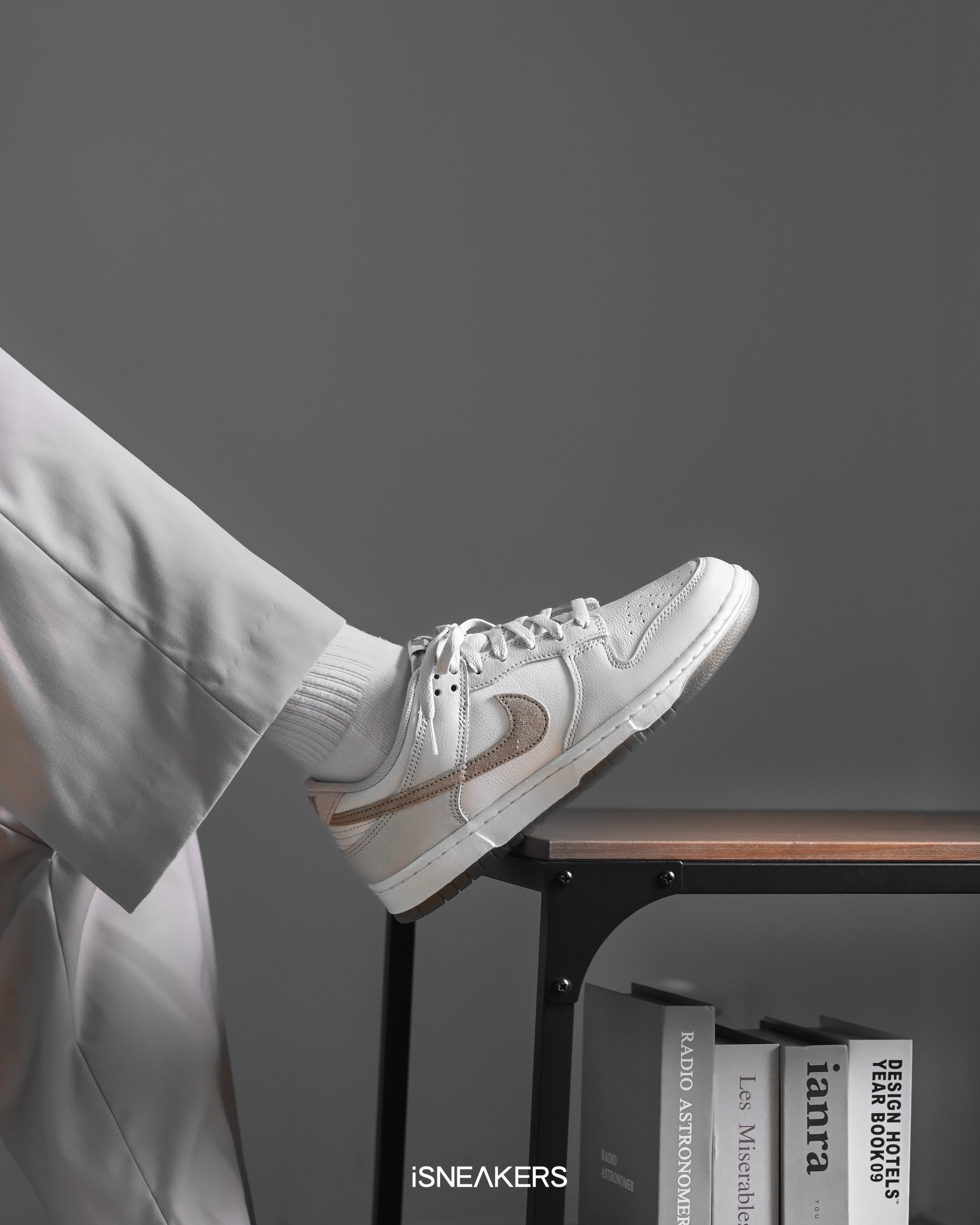 iSNEAKERS｜Nike Dunk Low Retro SE "Light Bone" 卡其奶油灰 FJ4188-001