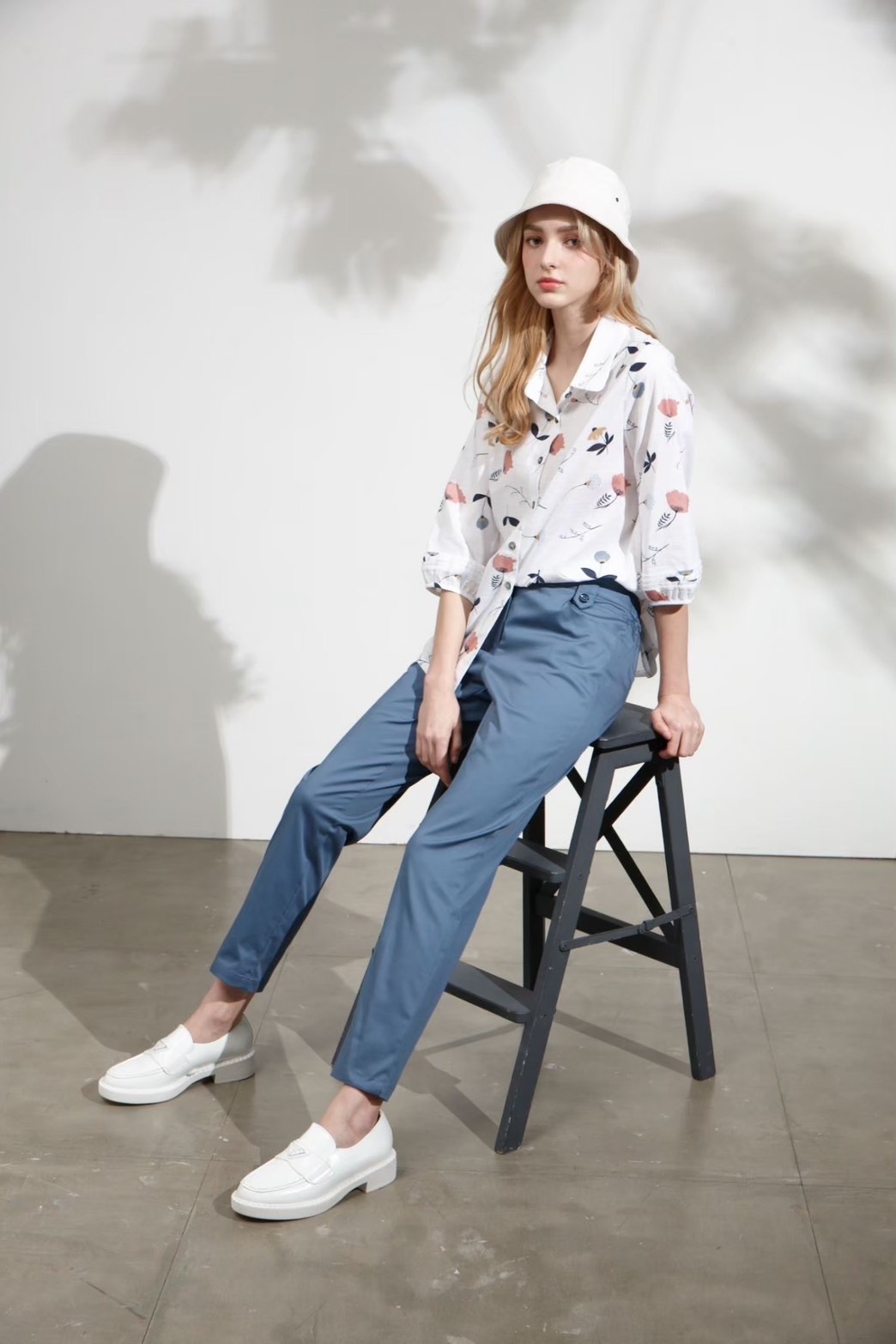 OL時尚藍優雅質感棉彈力修身九分褲U6152